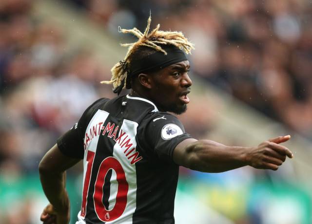 Saint Maximin defends Sadio Mane against a Liverpool fan